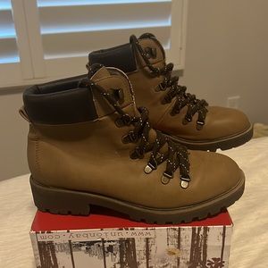 Unionbay Combat Boots: Taupe women’s 9